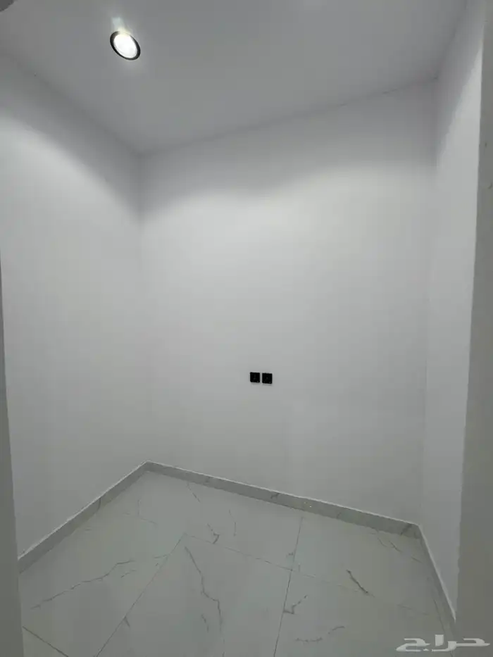 فيلا تشطيب شخصي ممتازه بسعر مميز 11