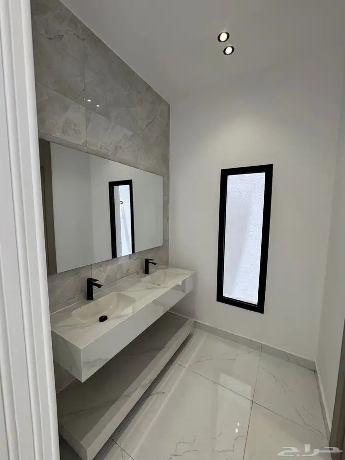 فيلا تشطيب شخصي ممتازه بسعر مميز 3