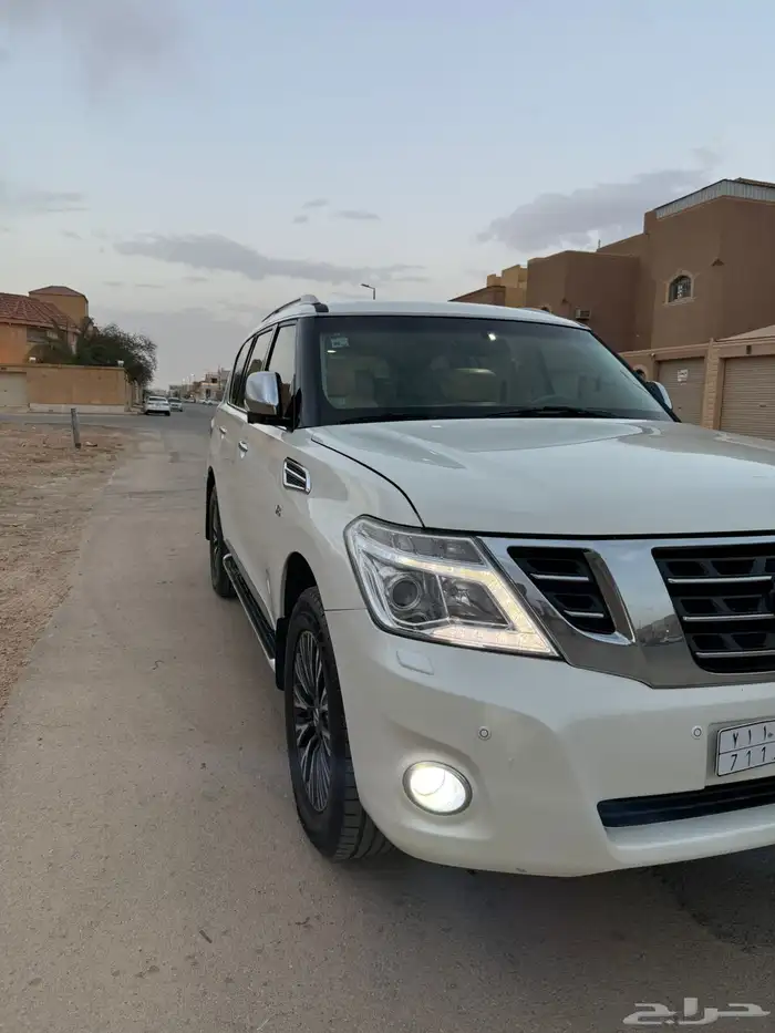 نيسان 3
