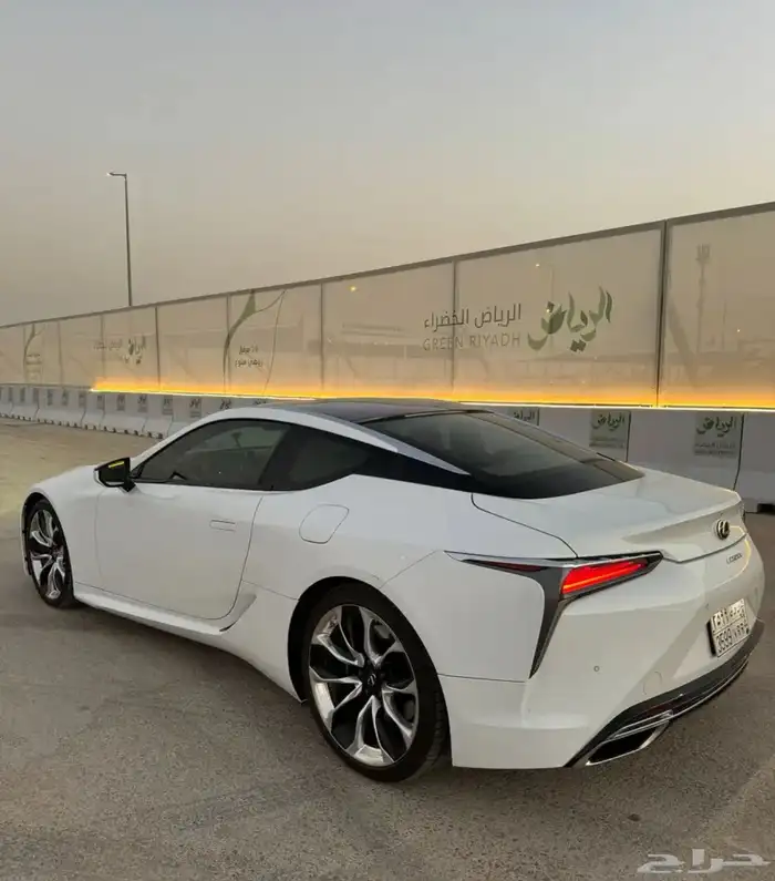 سيارة Lc500 رياضية مميزة بسعر تنافسي 3