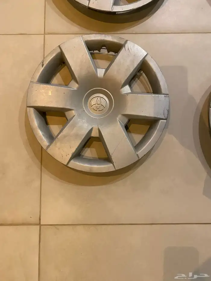 طيس هايلكس وكامري اصلي تيوتا 3