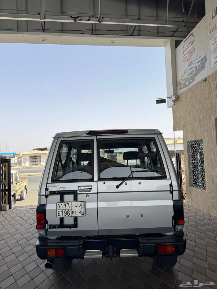 ربع فضي 2024 رفرف بريمي 17