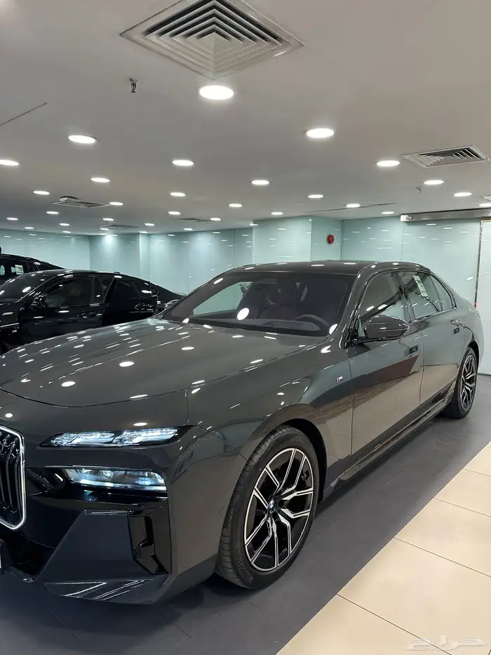 تم البيع BWM 735i 2025 new 6