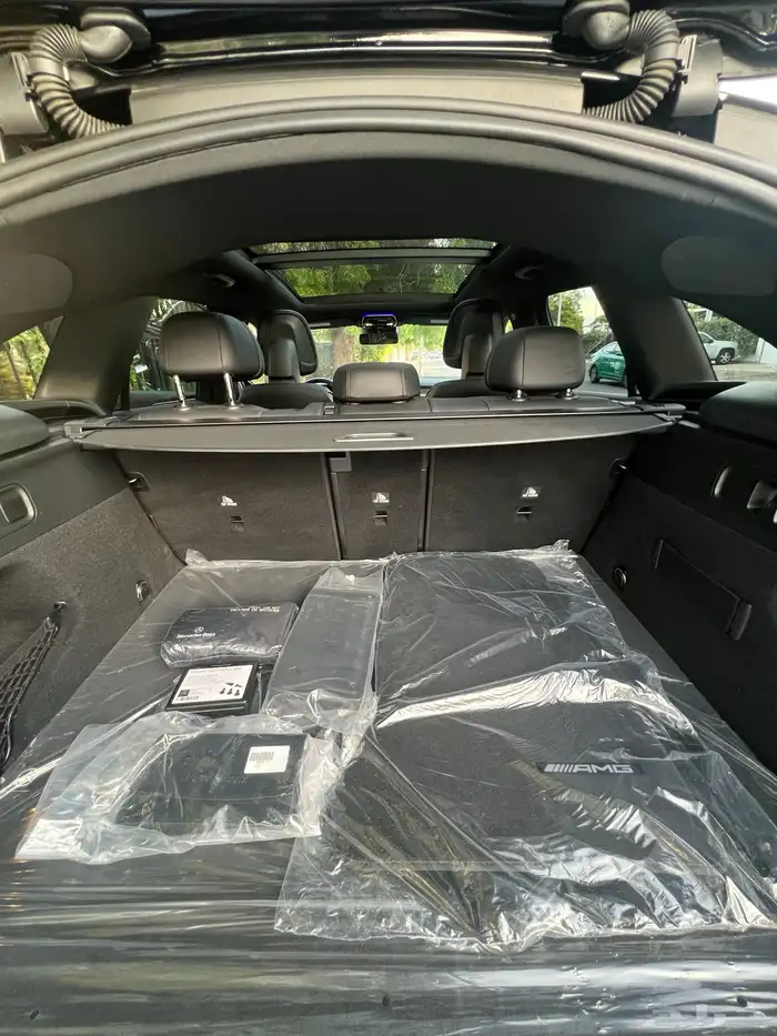 مرسيدسGLC300 AMG NIGHT PACKAGE 2024 9