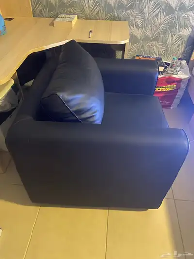للبيع كرسي جلوس جلد 1
