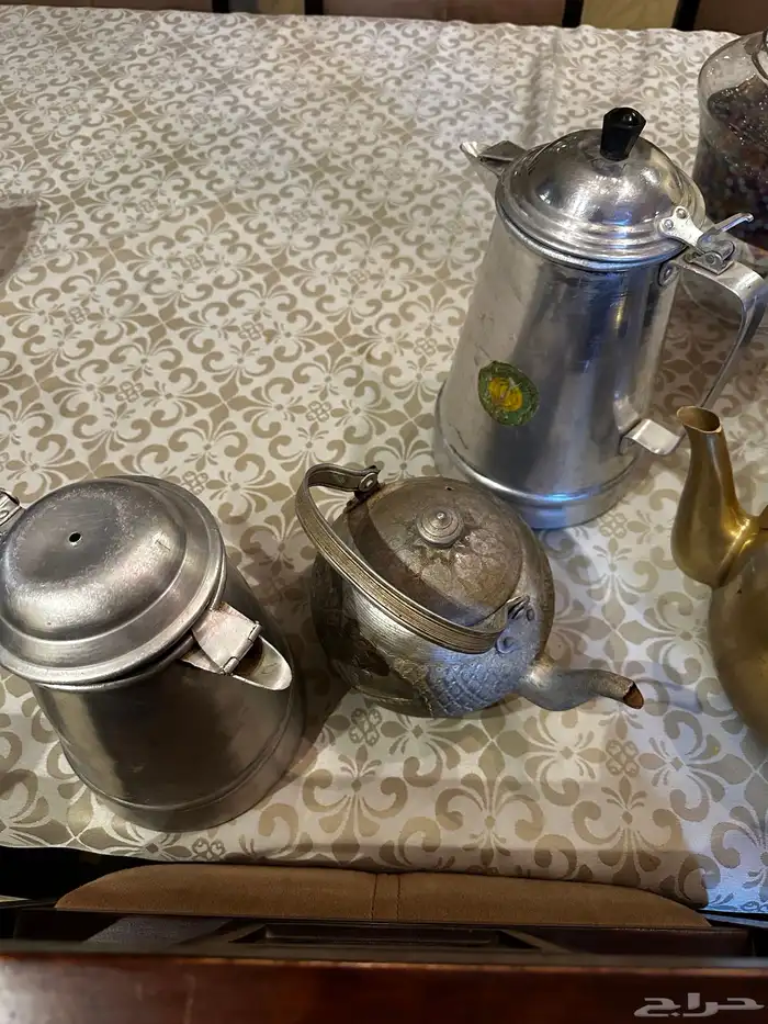 للبيع أباريق كورية 3