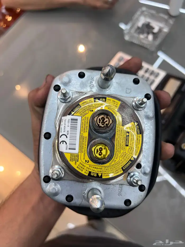 قطع غيار فراري  بنتلي. لمبر جيني 6
