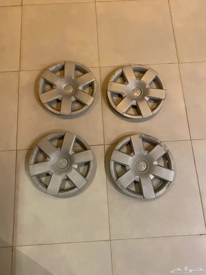 طيس هايلكس وكامري اصلي تيوتا 0