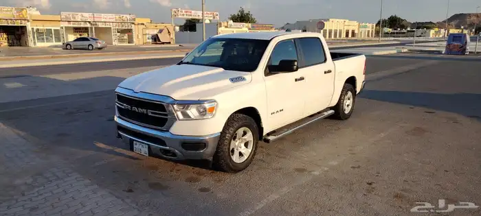 فرصة لا تتكرر  للبيع دودج رام 1500 HEMI موديل 2020 6