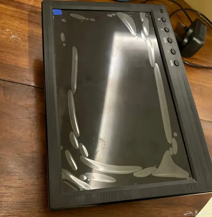 شاشة تلفاز صغيرة 1