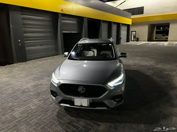 ام جي ZS 2023 فل كامل ممشى قليل للبيع 4