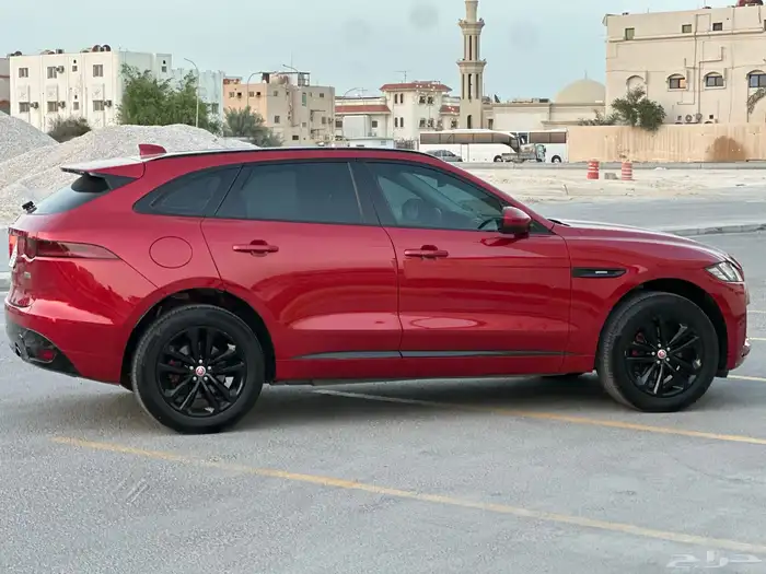 جاكوار F pace 14
