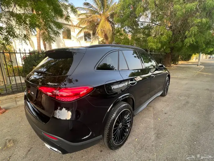 مرسيدسGLC300 AMG NIGHT PACKAGE 2024 3