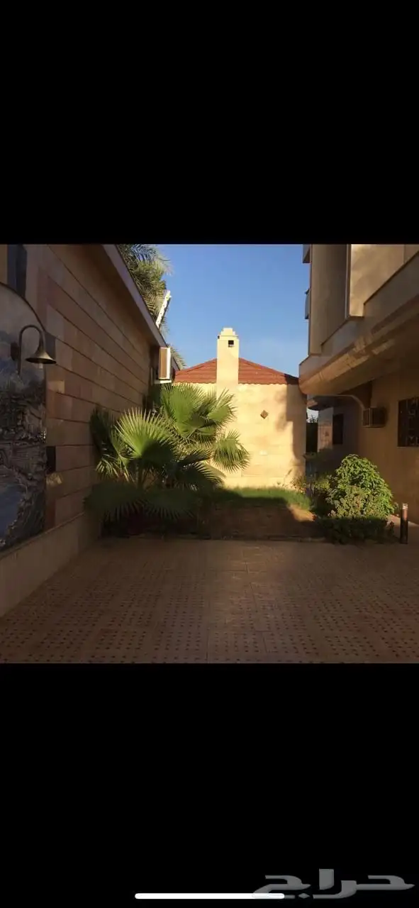 فيلا في المحمدية على شارع الأمير عبدالمحسن للبيع 2