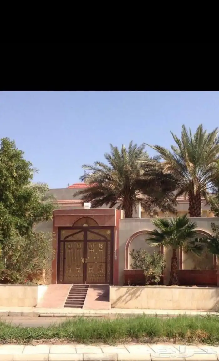 فيلا في المحمدية على شارع الأمير عبدالمحسن للبيع 3