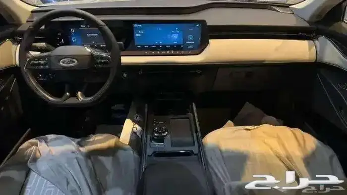 فورد تورس تريند نص فل بنزين 2025 سعودى 13