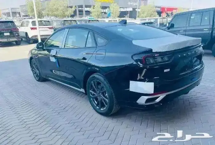 فورد تورس تريند نص فل بنزين 2025 سعودى 12