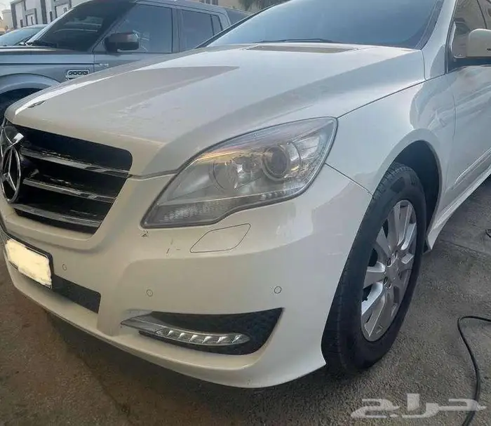 مرسيدس R 300 2011 1