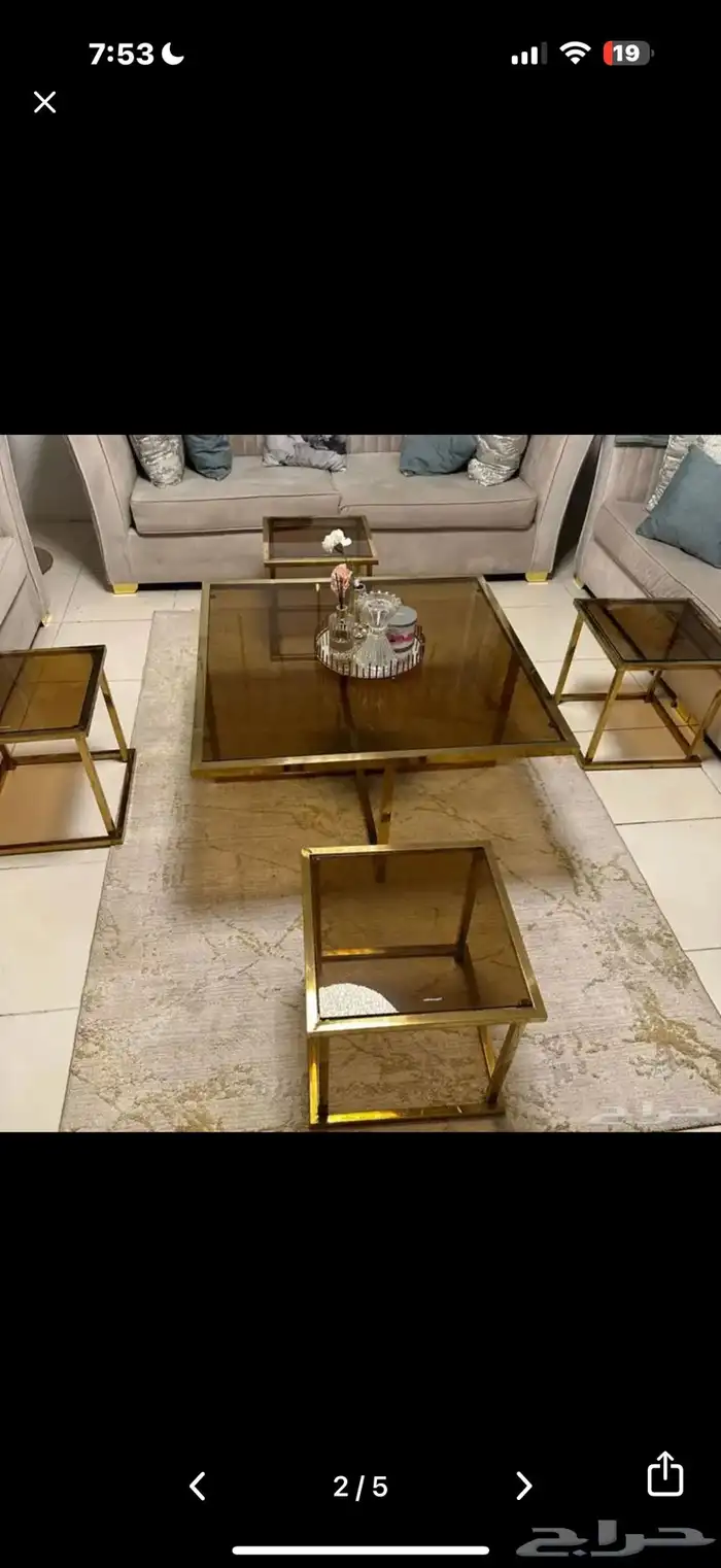 طاولات للبيع. 0