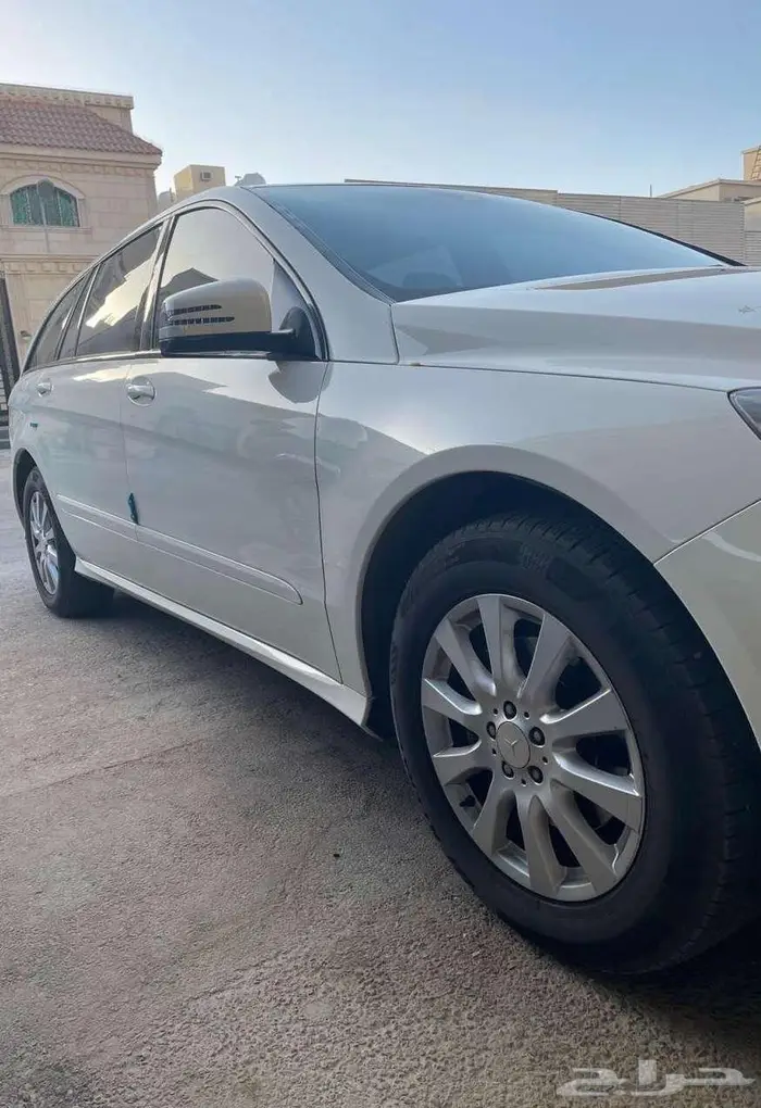 مرسيدس R 300 2011 3
