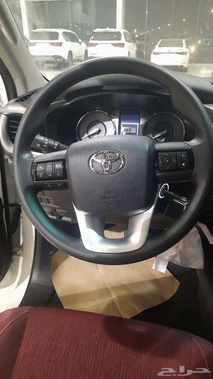 وارد اليحيى هايلكس غمارتين بنزين دبل اتوماتيك جنط كروم 2025 13