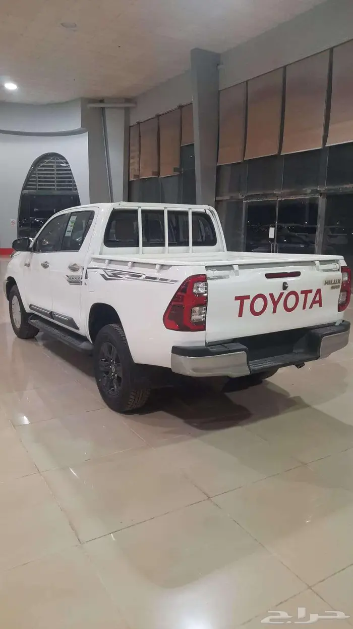 وارد اليحيى هايلكس غمارتين بنزين دبل اتوماتيك جنط كروم 2025 6