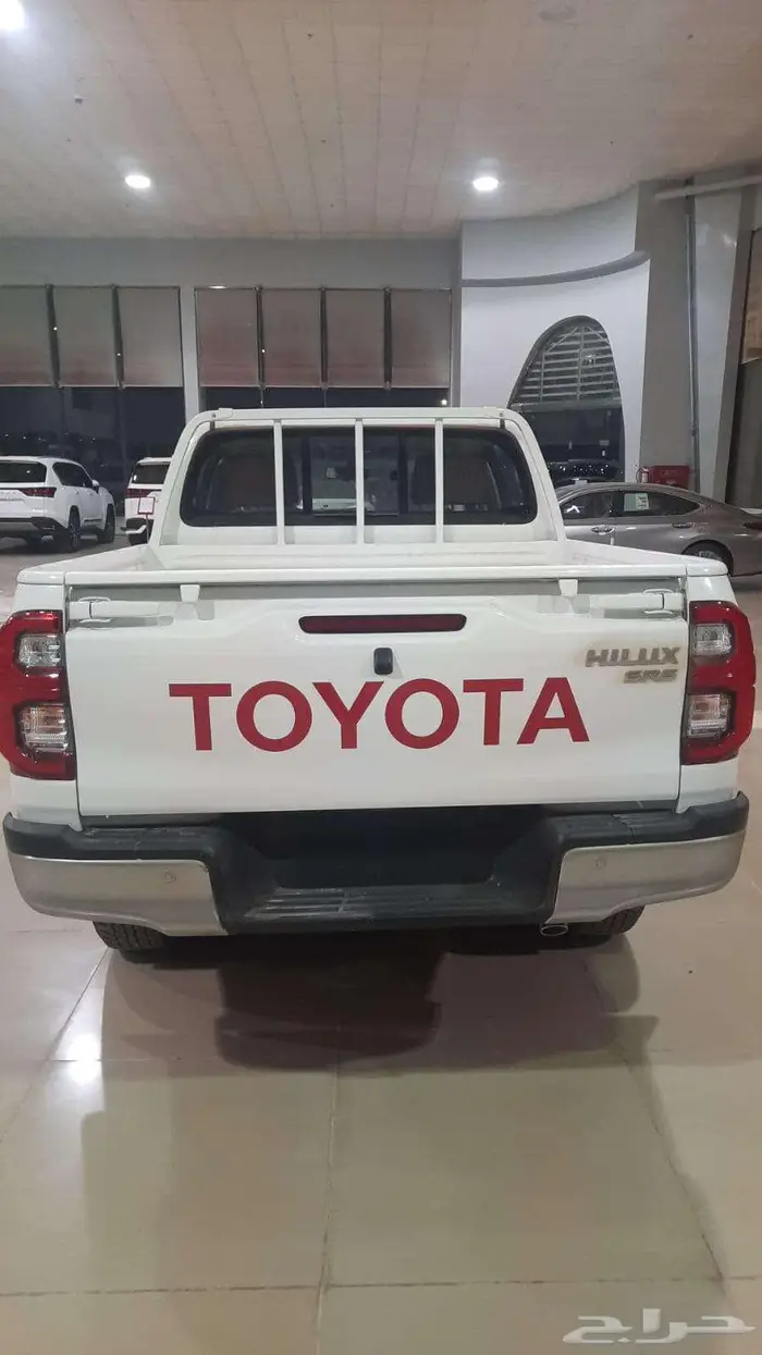 وارد اليحيى هايلكس غمارتين بنزين دبل اتوماتيك جنط كروم 2025 7