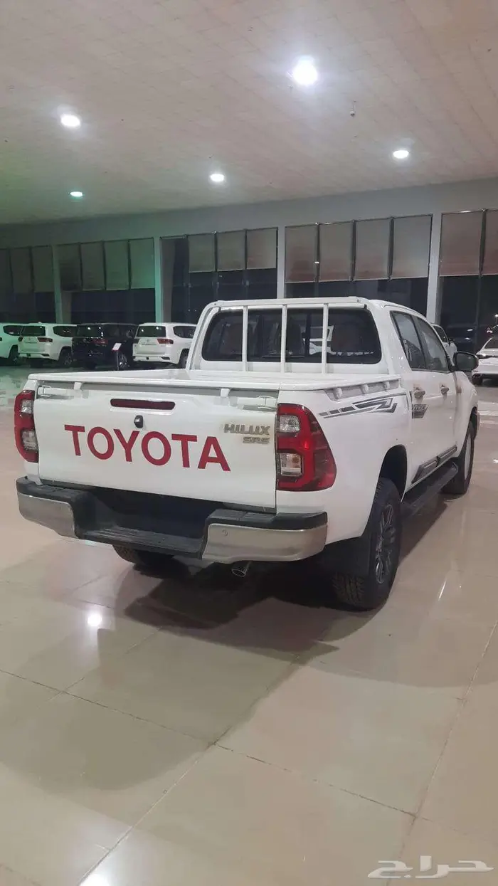 وارد اليحيى هايلكس غمارتين بنزين دبل اتوماتيك جنط كروم 2025 5