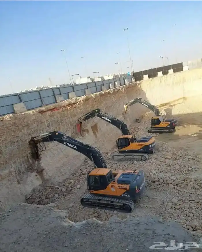 حفر وترحيل ودفان على طبقات 0