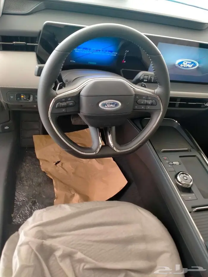 فورد تورس امبيانتى 2025 7