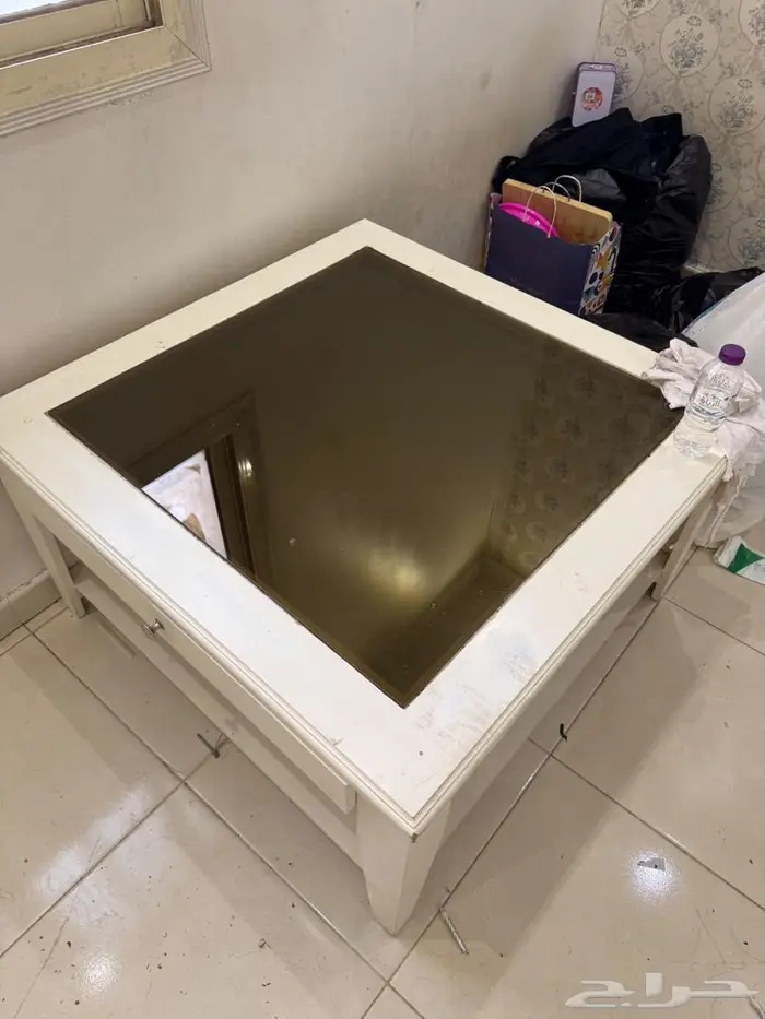 اثاث بيت للبيع مستعجل مكيف طاوله رفوف 0