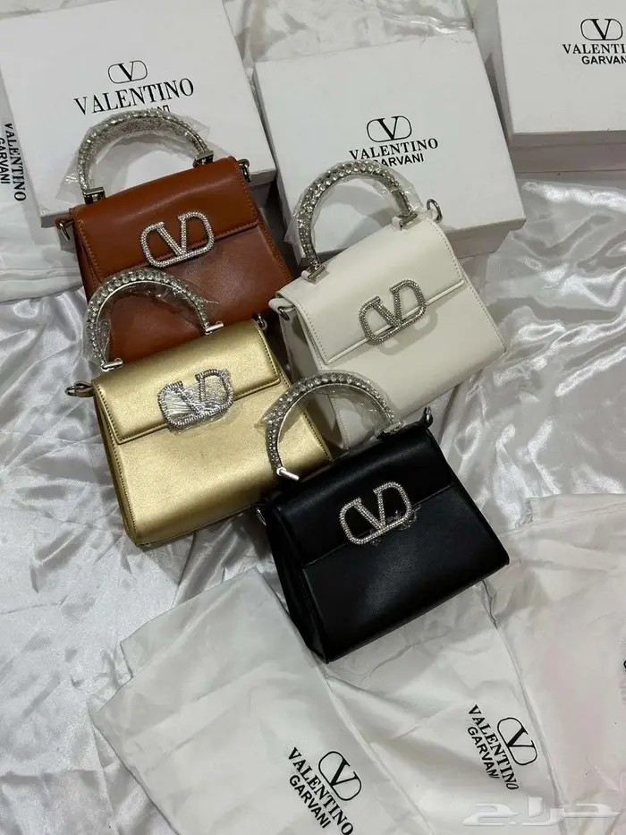 أربع شنط أنيقة ماركة فالنتينو شنطات صغيرة فلانتينو VALENTINO 1