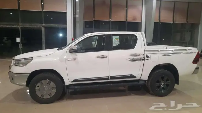 وارد اليحيى هايلكس غمارتين بنزين دبل اتوماتيك جنط كروم 2025 4