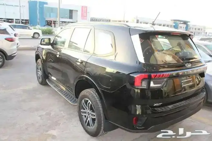 فورد ايفرست XLT نص فل بنزين 2025 3