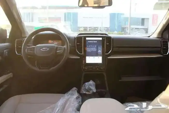 فورد ايفرست XLT نص فل بنزين 2025 4