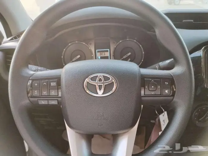 تويوتا - هايلوكس غماره- بنزين GLX - طيس موديل 2025 6