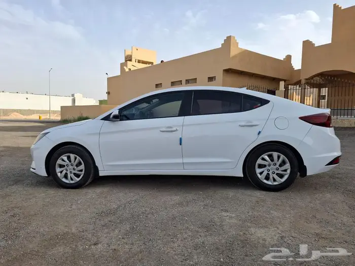 هيونداي النترا 2019 بحالة ممتازه نظيفه البيع لظروف السفر 19