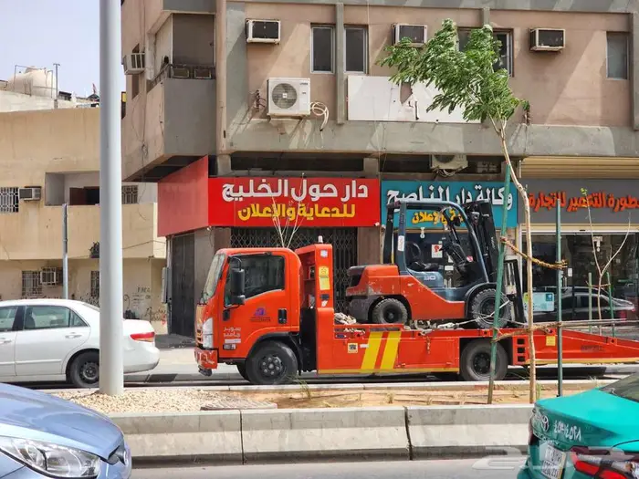 Forklift for monthly rent with driver رافعة شوكيه 0