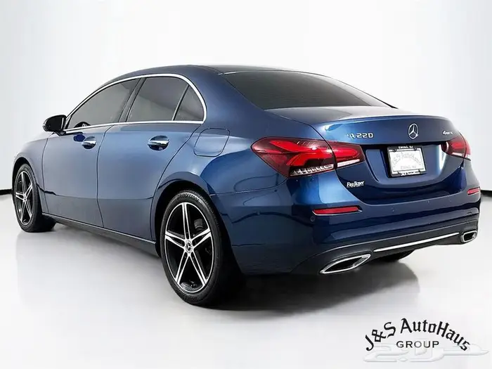 2022 Mercedes-Benz A 220 4MATIC 1