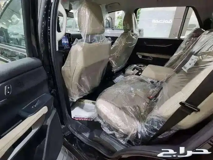 فورد ايفرست XLT نص فل بنزين 2025 5