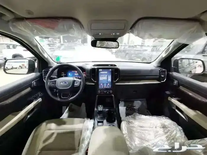 فورد ايفرست XLT نص فل بنزين 2025 10