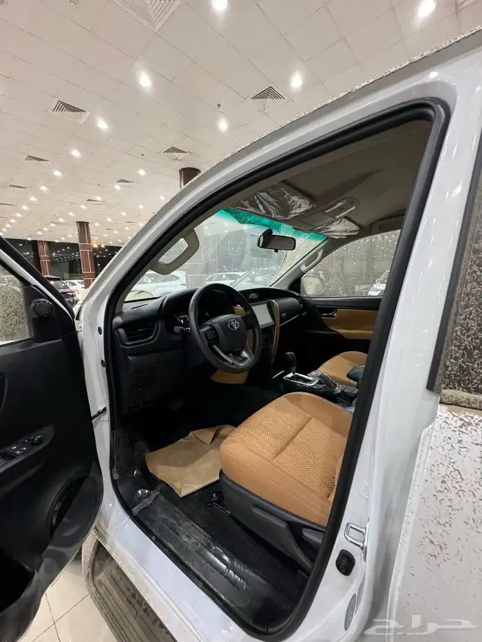 تويوتا فورتشنر GX2 بنزين 4