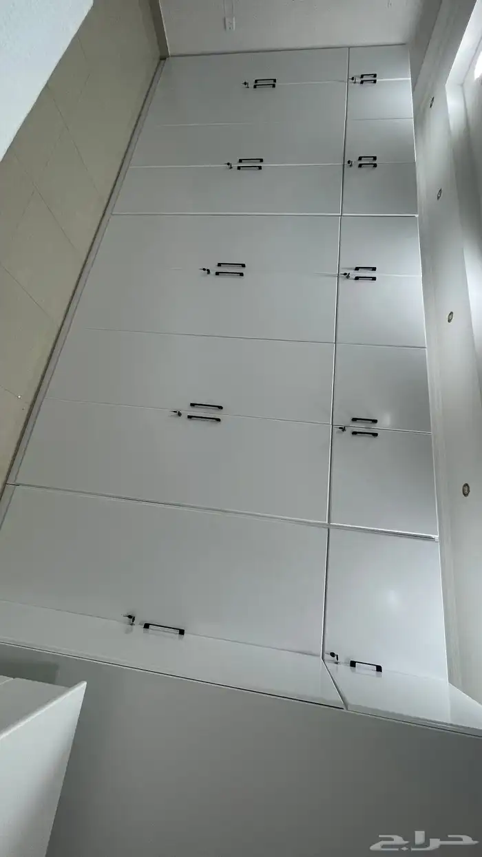 غرفة نوم كاملة مع مخازن استخدام اسبوعين 4