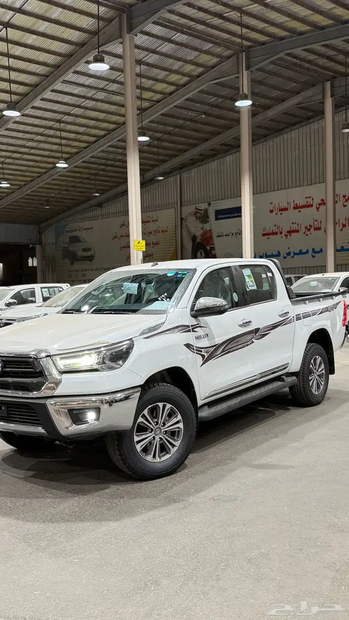 تويوتا هايلكس غمارتين SGLX فل كامل بنزين اوتو 2025 3