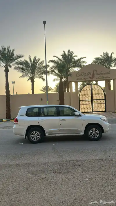 جيب لاندكروزر 2010 بودي بلد 2