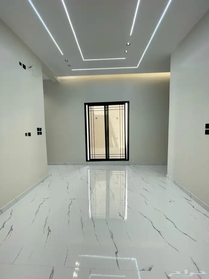 عمارة للبيع في حمراء الاسد تتكون من دور ونصف في مخطط ( ها 3 2