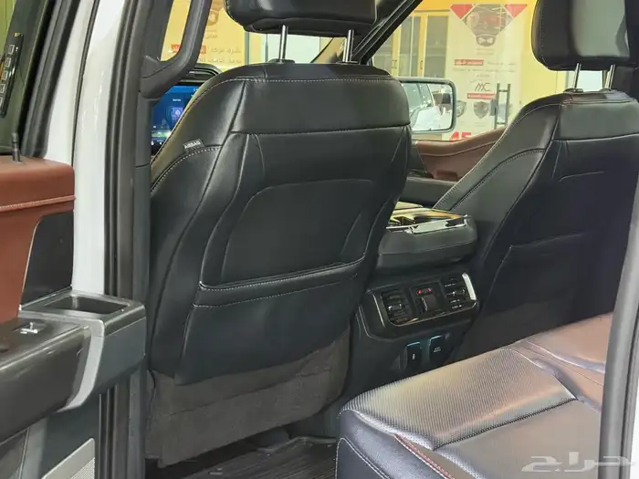 فورد - F150 - 2023 - لاريت - ممشى قليل ( بحالة الوكالة ) 17