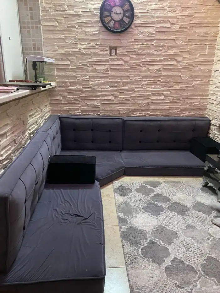 جلسه ارضيه مع ثلاثه طاولات 1