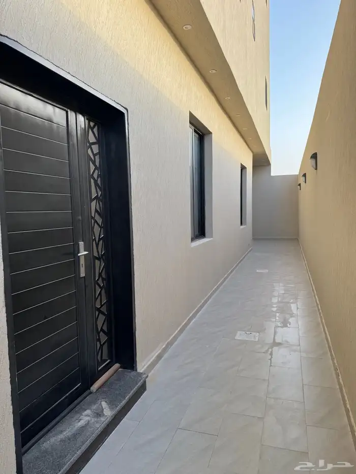 فيلا سكنية دور وثلاث شقق 3