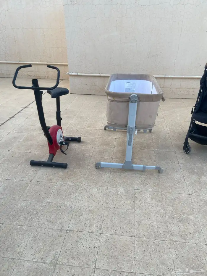 السكوتر 600 والعربة 100 سرير للأطفال 150 وسيكل 100 2